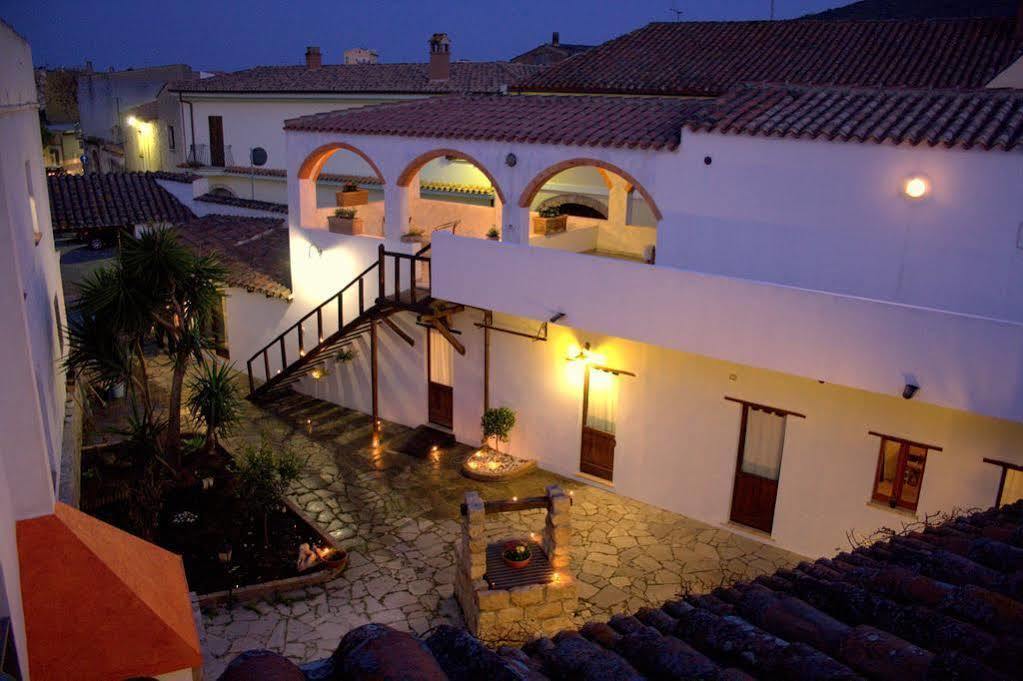 Guest house Domu Elvira 3*